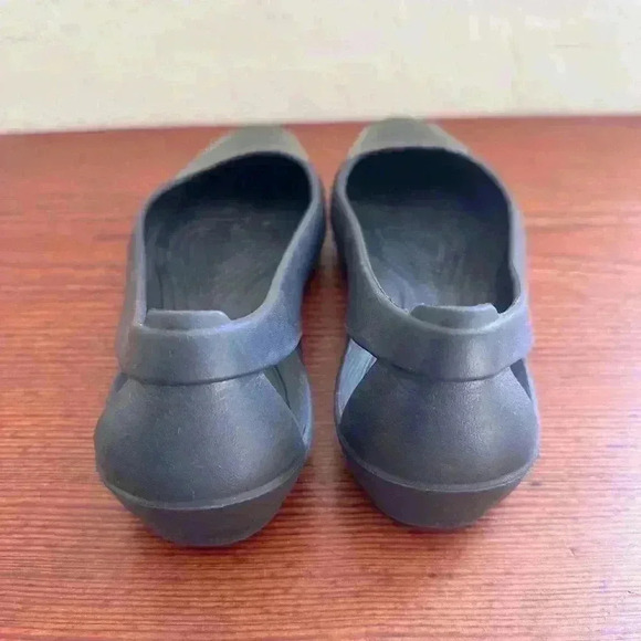 Crocs Sienna Ballet Flats Black Rubber Slip On Shoes Women’s Size 7.0 Shiny Toe - Picture 4 of 6